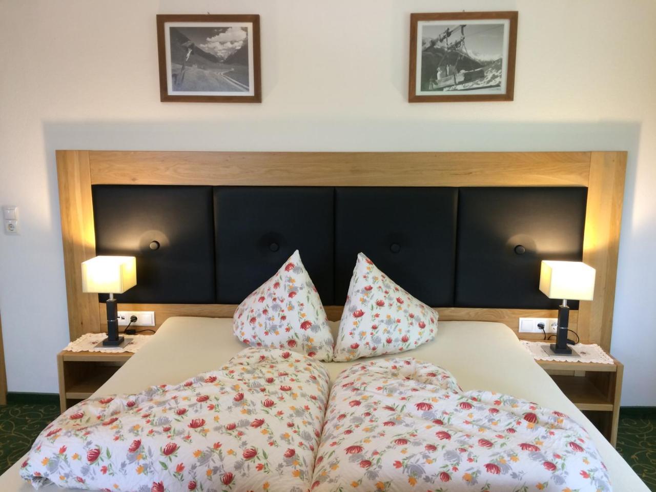 Jenneweinhof Hotel Tux Ngoại thất bức ảnh