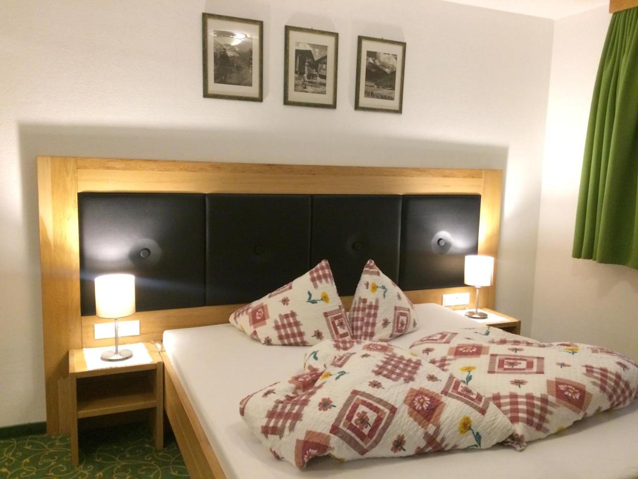 Jenneweinhof Hotel Tux Ngoại thất bức ảnh