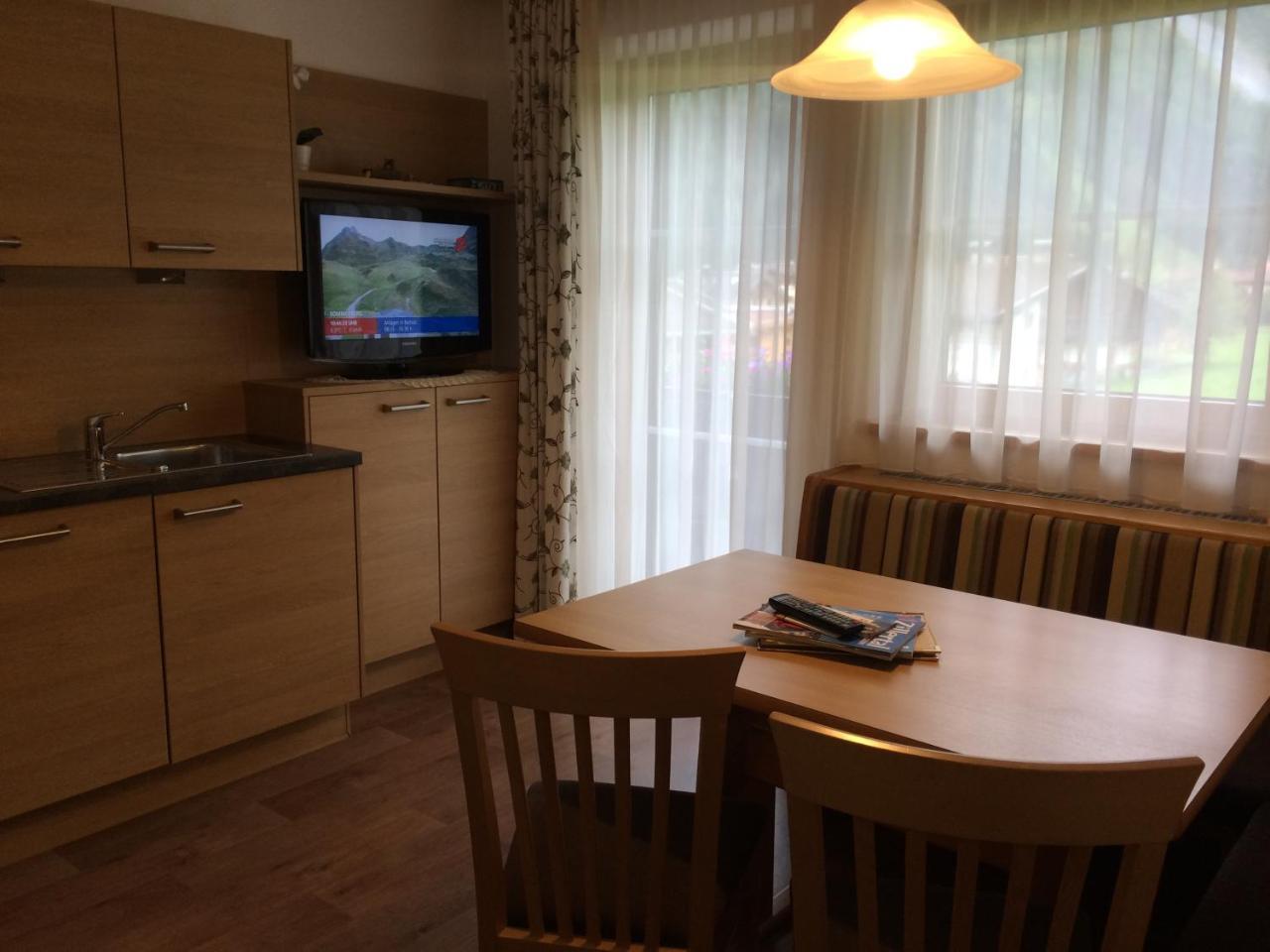 Jenneweinhof Hotel Tux Ngoại thất bức ảnh